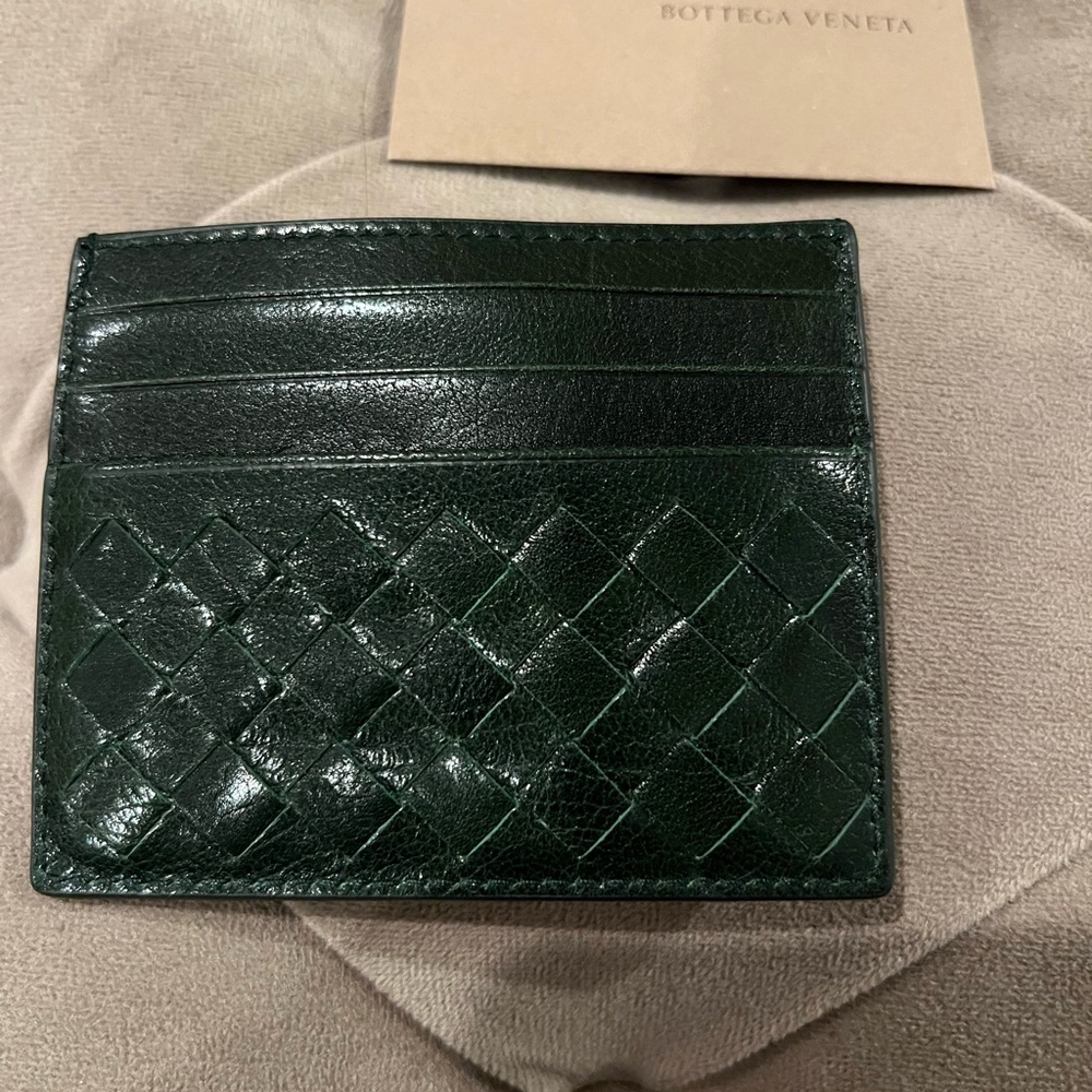 Bottega Veneta Dark Green Leather Card Holder, brand new never used , unisex